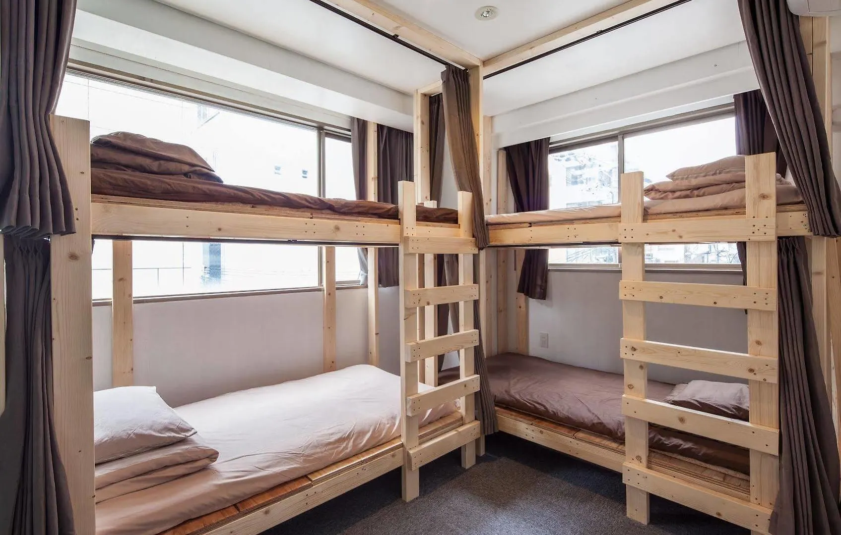 Beehive Hostel Osaka 0*,