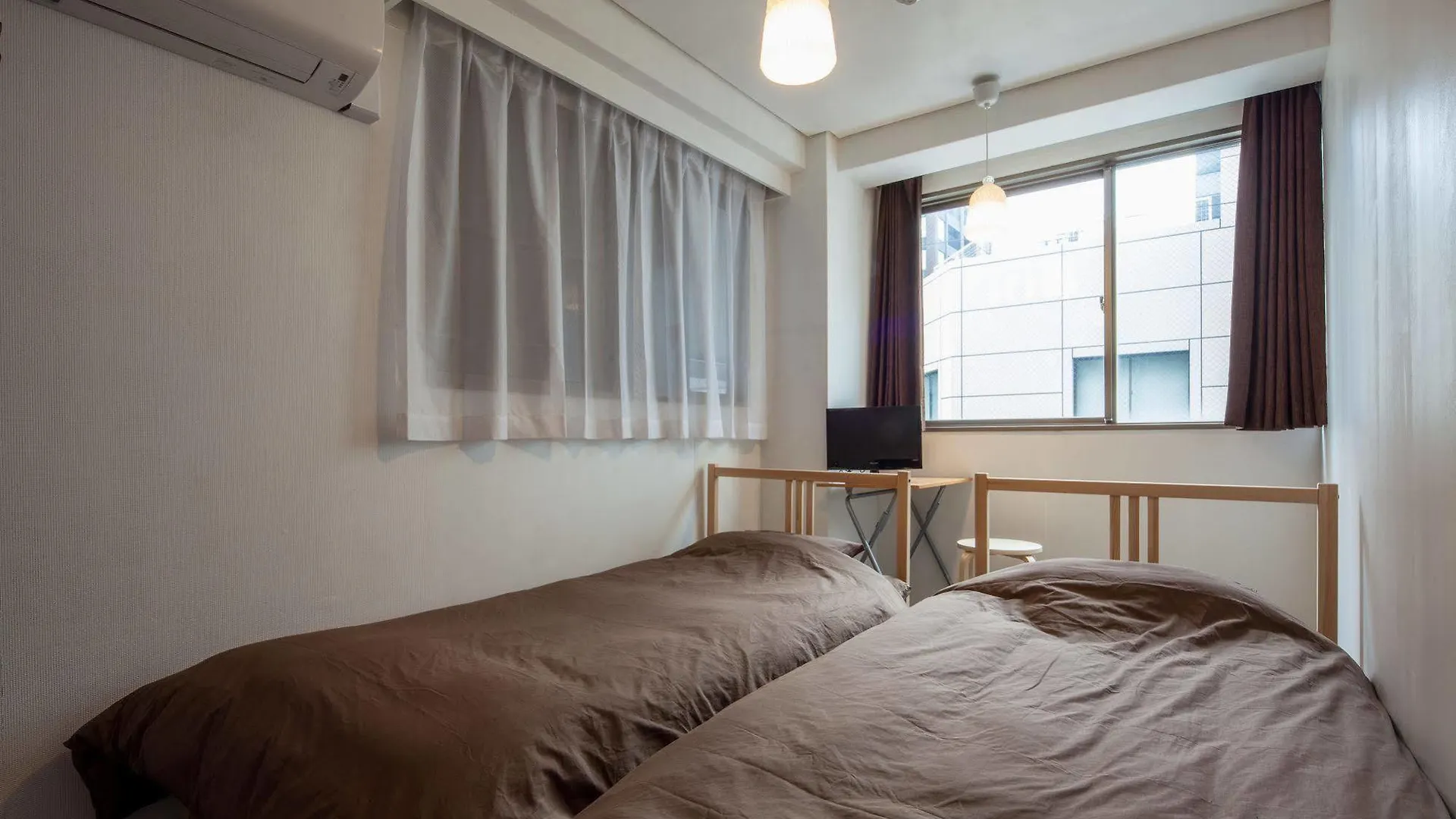 Beehive Hostel Osaka 0*,