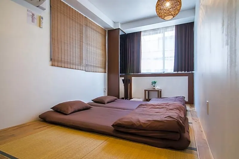 Beehive Hostel Osaka Guest house