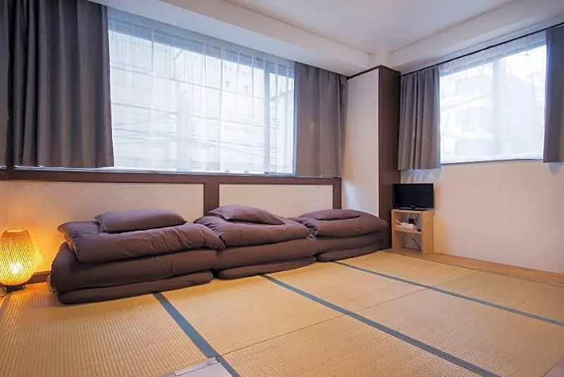 Beehive Hostel Osaka 0*,